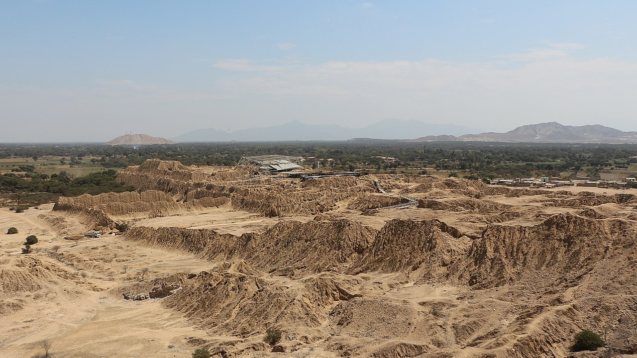 Túcume - Valley of the Pyramids