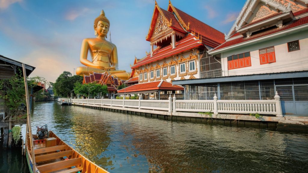 The Big Seated Buddha Statue (Buddha Dhammakaya Dhepmongkol) at Wat Paknam Phasi Charoen (temple) in Bangkok, Thailand