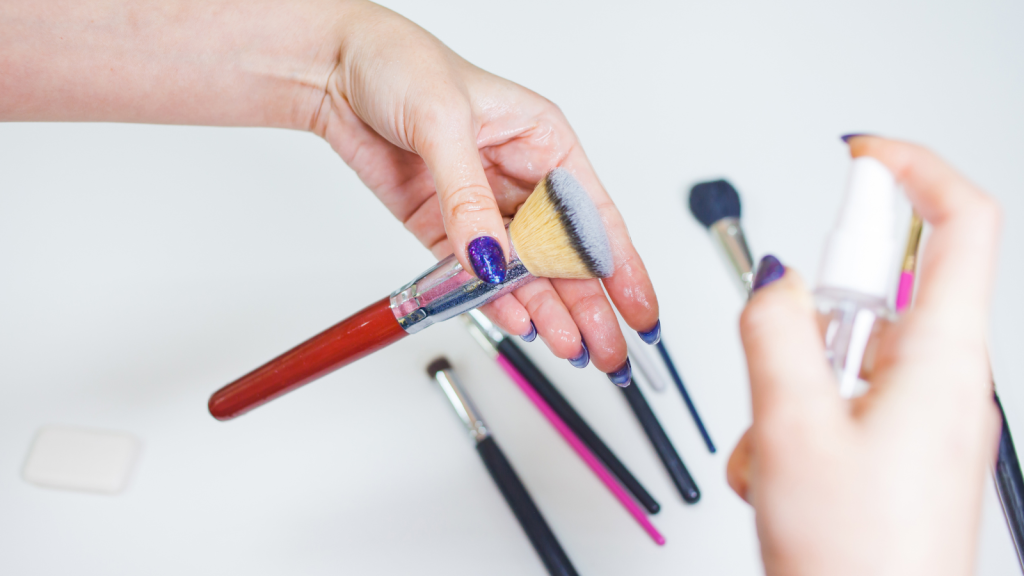 Cleaning and care of makeup brushes