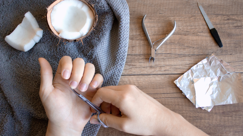 Manicure with coconut oil