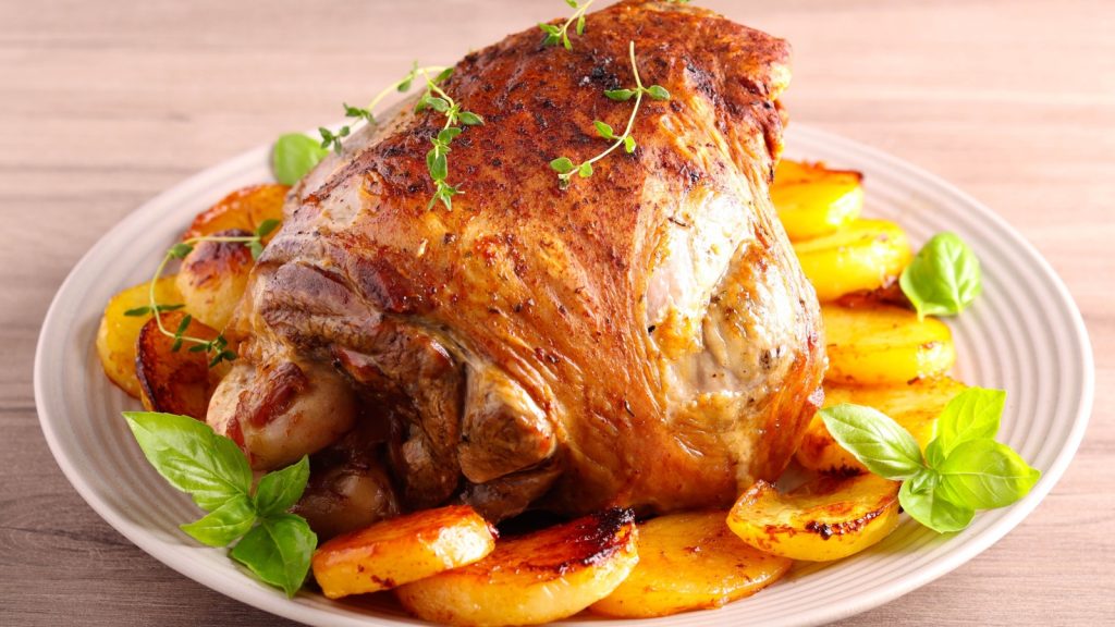 roast lamb potatoes