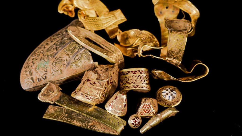  Staffordshire Hoard 