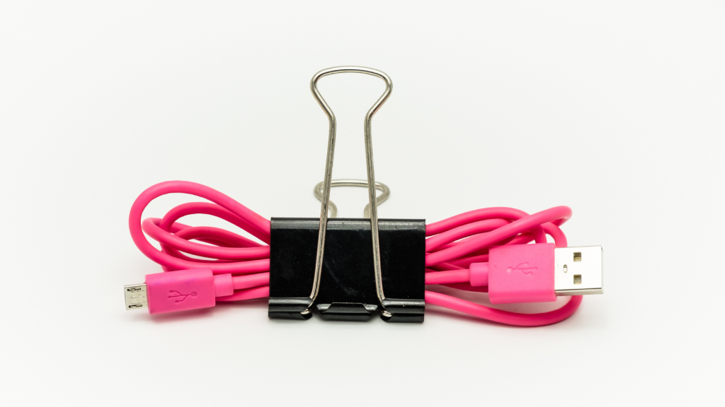 Paperclip roll usb cable