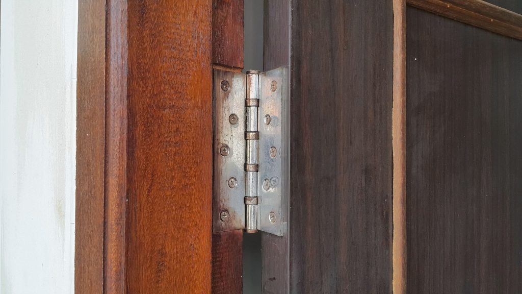 door hinges
