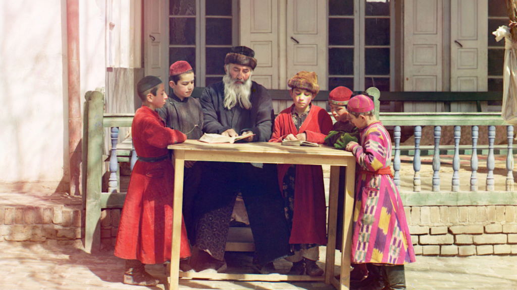 jewish children with their teacher
