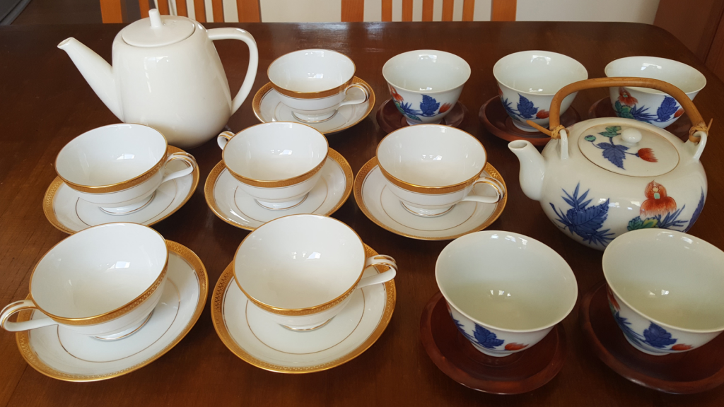 tea set
