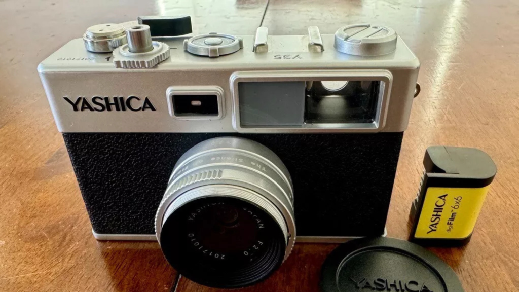 Yashica Y35