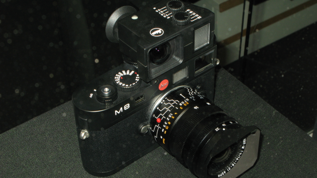 Leica M8