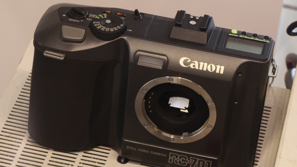 Canon RC-701