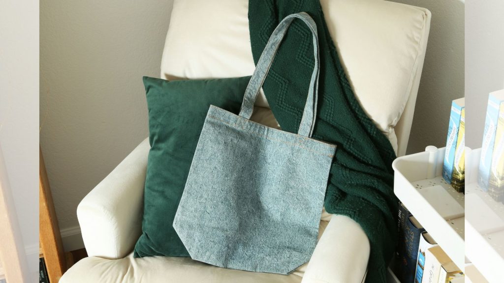 Denim tote bag