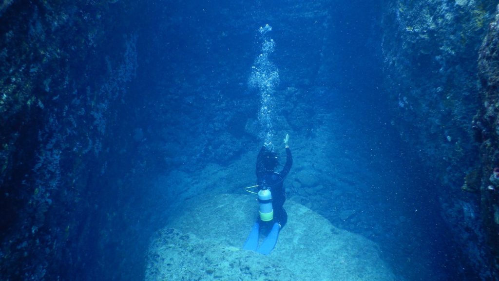 Yonaguni Monument underwater