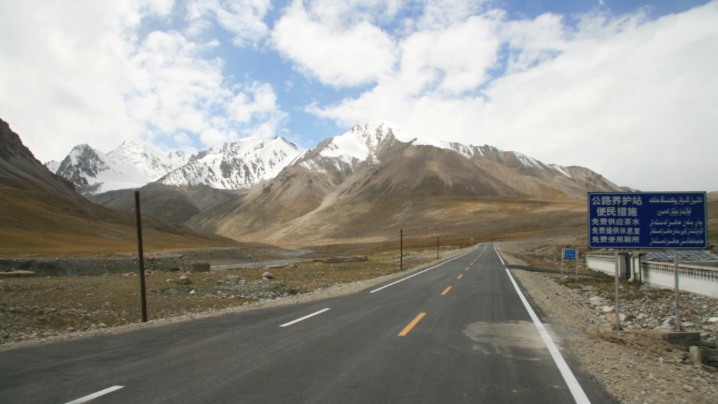 Karakoram Highway, Pakistan to China